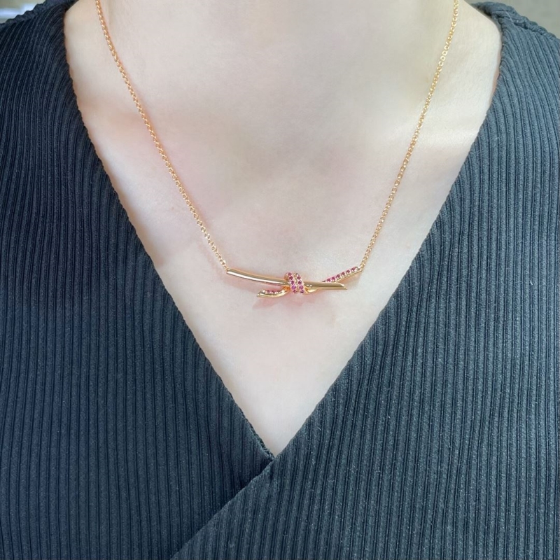 T*f*ny necklaces